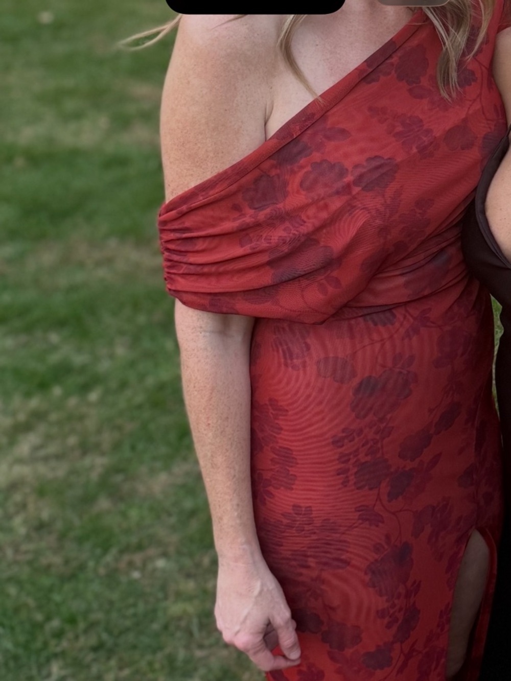 RESA Gwen Maxi Dress Red Currant Off Shoulder High Slit Size M - Picture 4 of 6